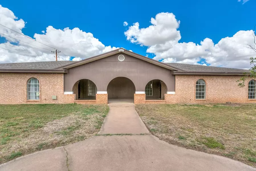 3142 Sunset Dr, San Angelo, TX 76904