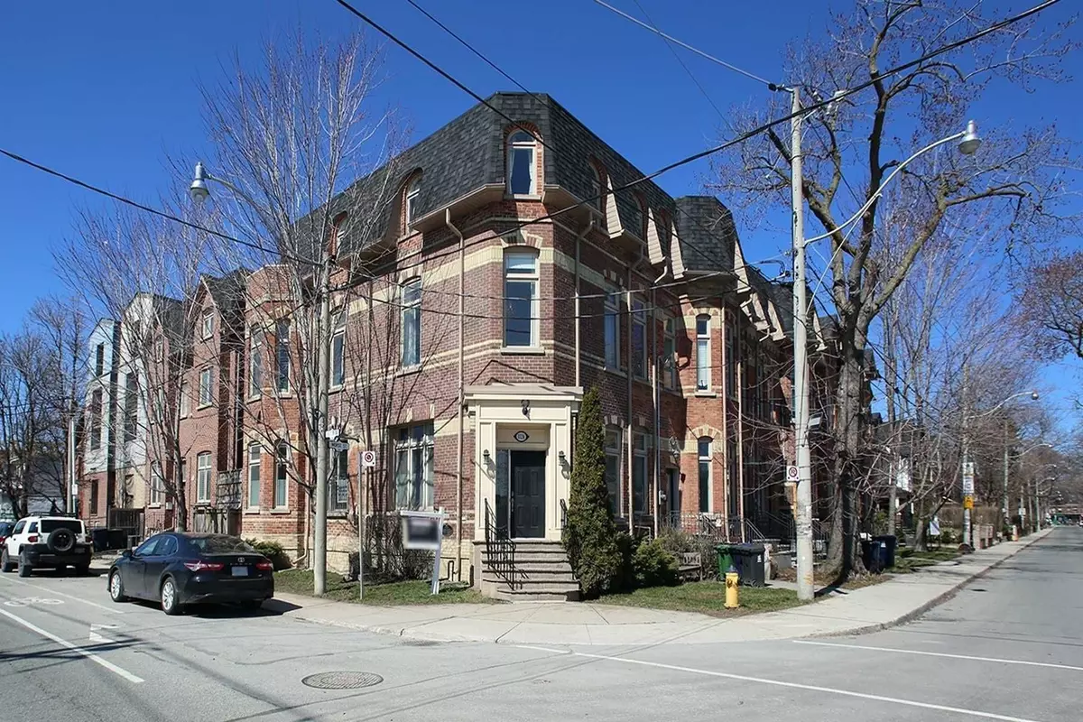 Toronto E01, ON M4M 2P8,112A Morse ST