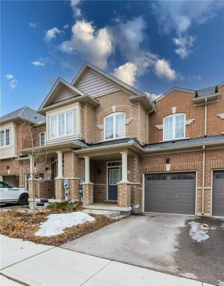 Newmarket, ON L3Y 0E3,206 Harding Park ST