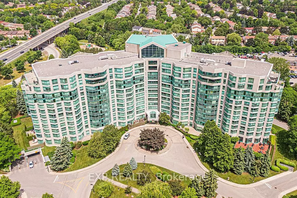 Markham, ON L3T 7N3,7905 Bayview AVE #404