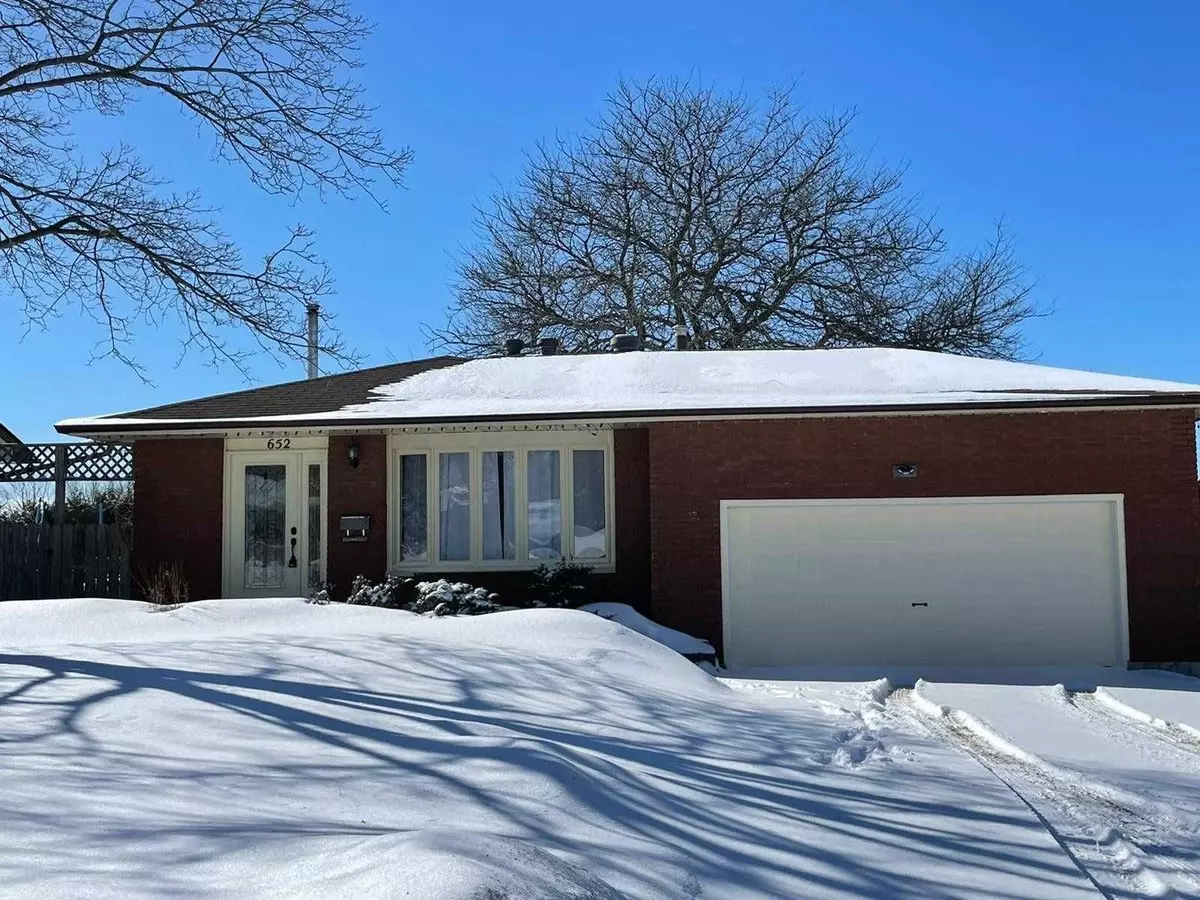 Midland, ON L4R 4N5,652 Norman CRES