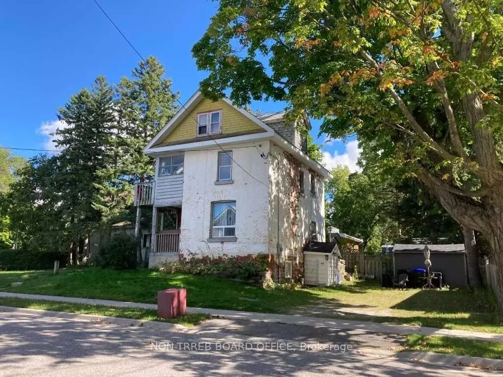 Midland, ON L4R 1M5,751 Bay ST