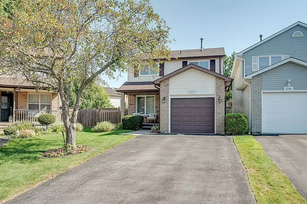 Halton, ON L7P 3X8,2207 Pembroke CT