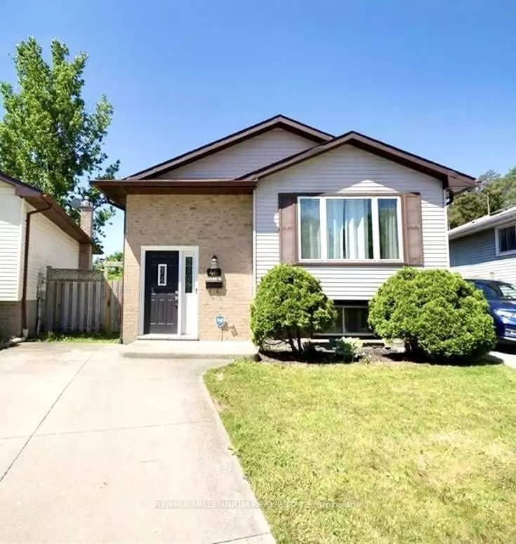 London, ON N5V 3M2,46 Caprice CRES