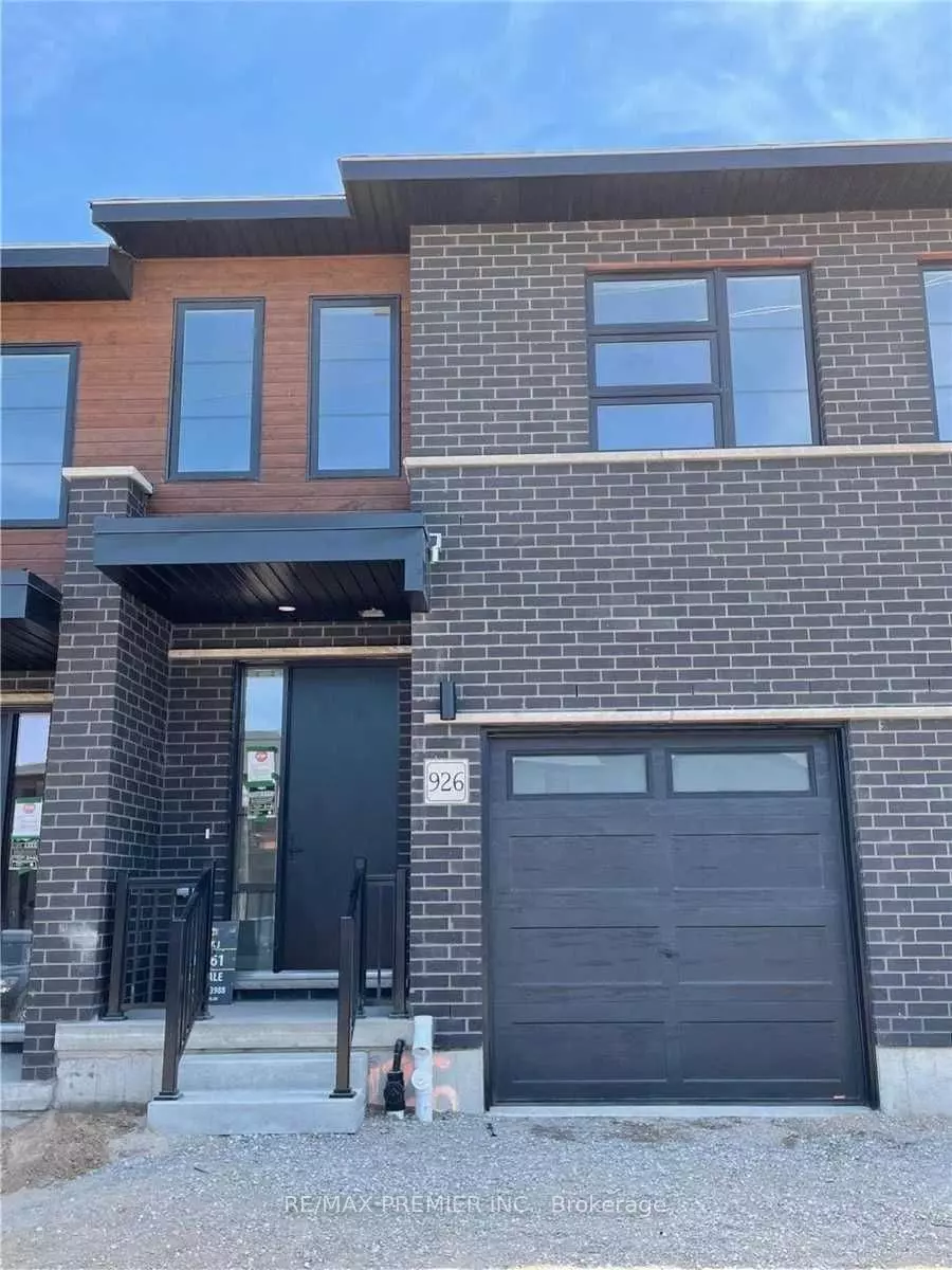 Kitchener, ON N2R 1P2,926 Robert Ferrie DR