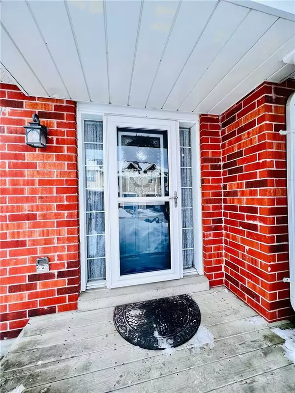 Clarington, ON L1E 2M6,2800 Courtice RD #44