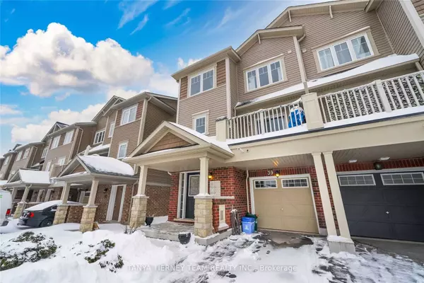 Oshawa, ON L1L 0E7,39 Great Gabe CRES