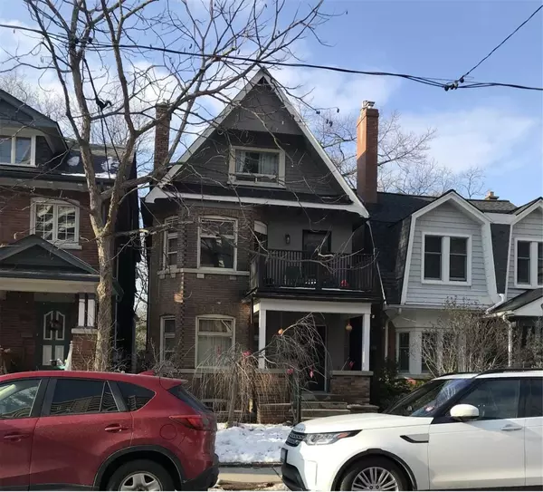 Toronto W02, ON M6P 2V9,114 Gothic AVE