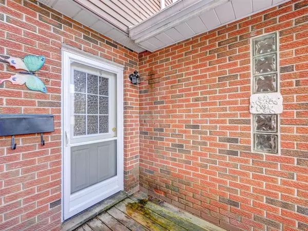 Kitchener, ON N2M 5A4,107 Charles Best PL