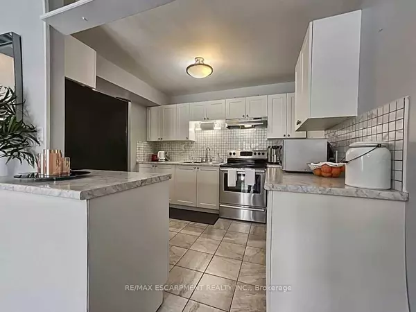 Cambridge, ON N1R 7V7,133 Sekura CRES #29