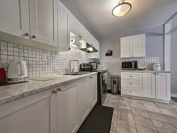 Cambridge, ON N1R 7V7,133 Sekura CRES #29