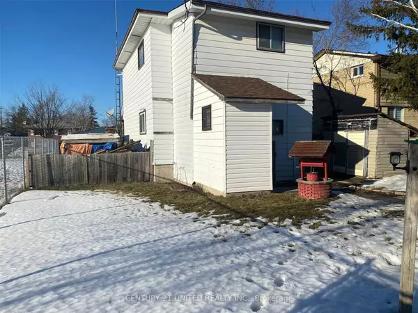 Peterborough, ON K9J 4A2,825 Cameron ST