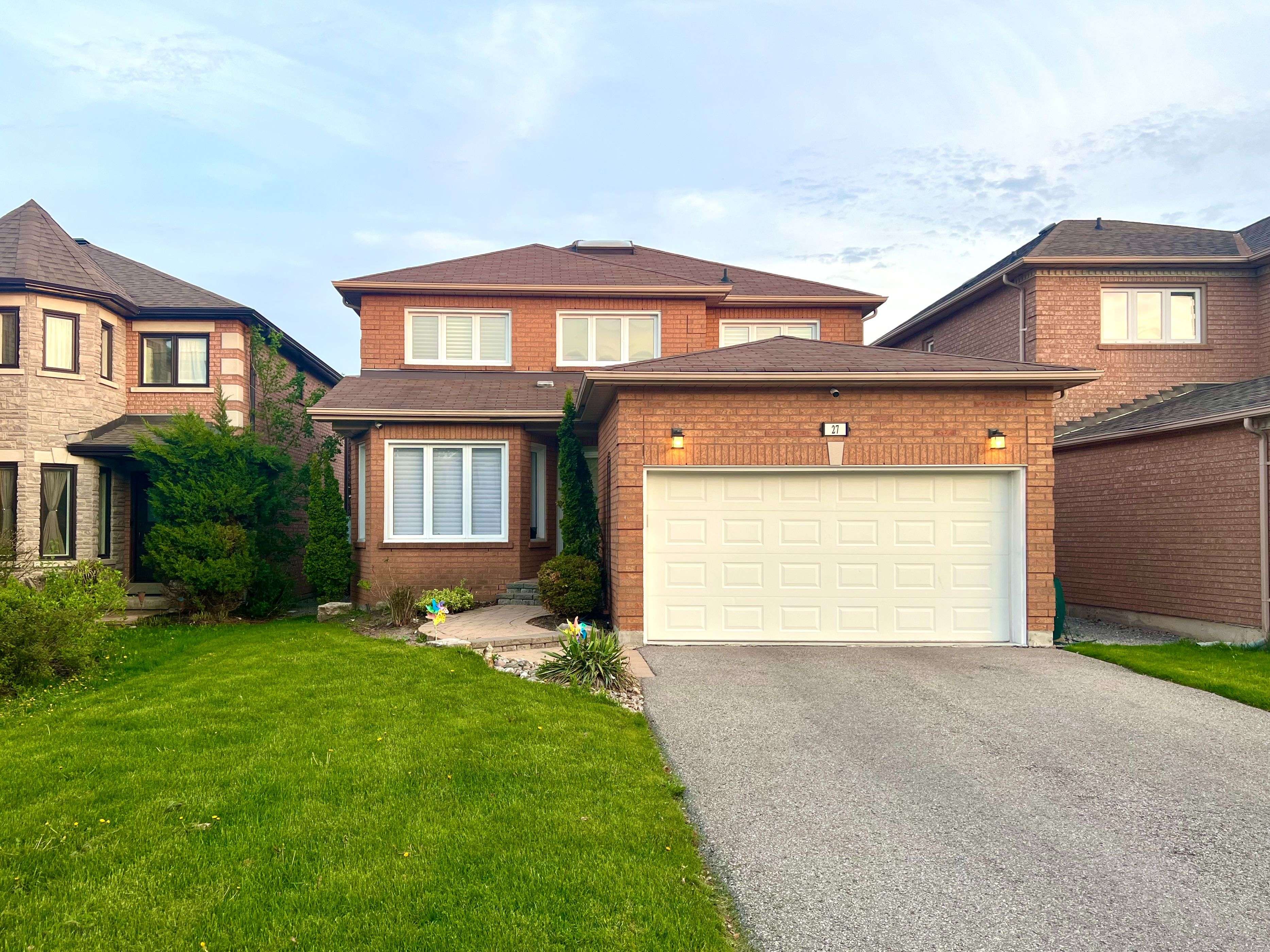 Richmond Hill, ON L4C 0E9,27 Canyon Creek AVE