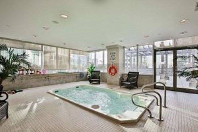 Toronto W06, ON M8V 3Z5,3 Marine Parade DR #1005