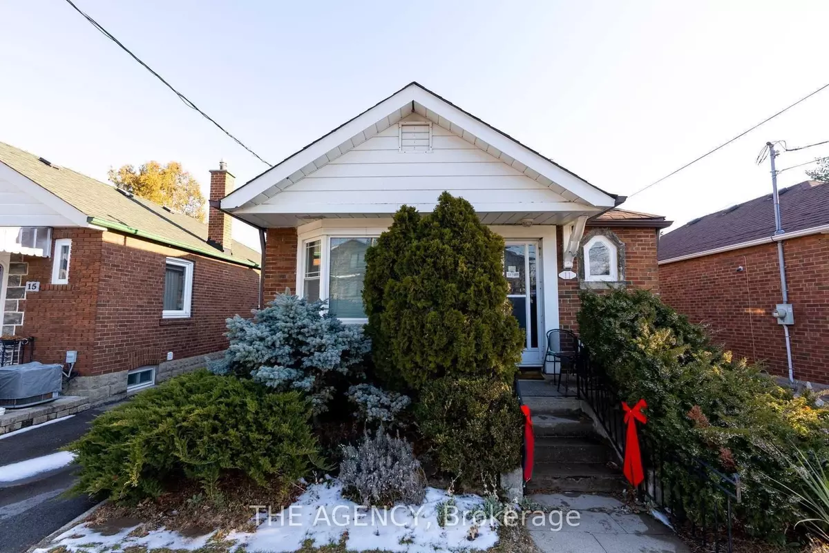 Toronto E03, ON M4C 3M3,11 Southridge AVE