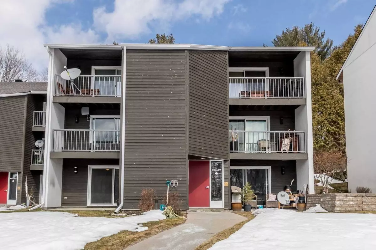 Oro-medonte, ON L4M 4Y8,1102 Horseshoe Valley RD W #107