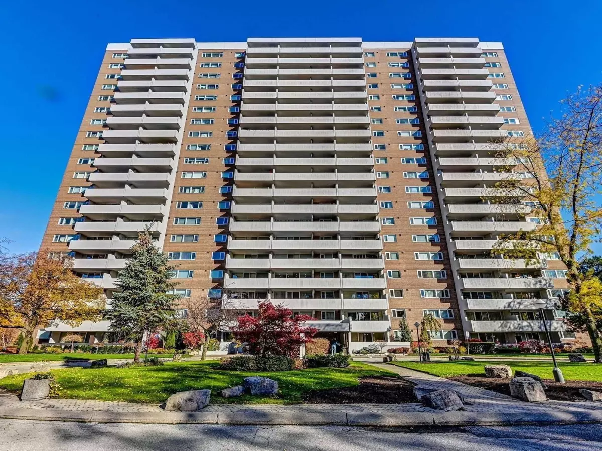 Toronto W03, ON M6N 4X7,270 Scarlett RD #1804