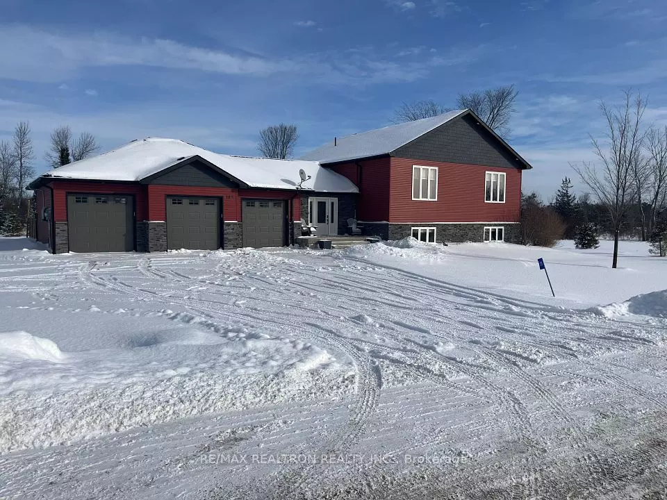 Georgian Bay, ON L0K 1S0,102 Hillside DR