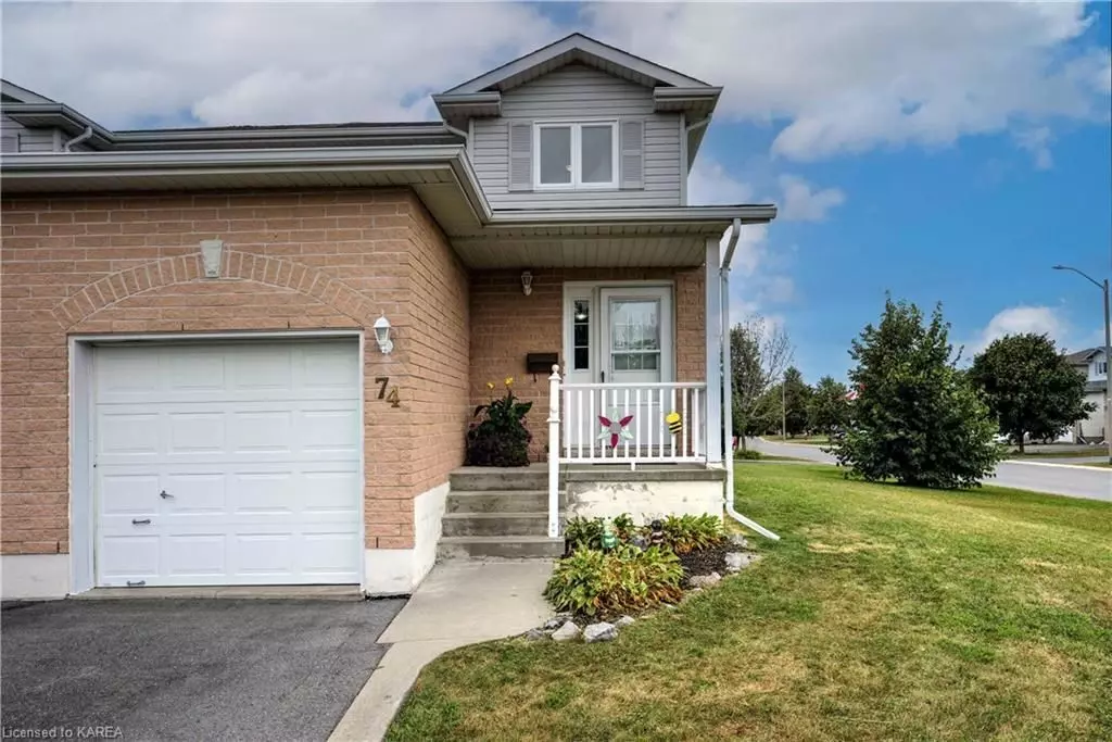 Loyalist, ON K7N 1Y5,74 MCKEOWN CRES