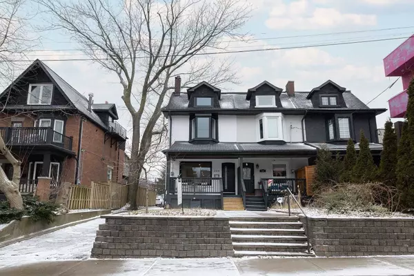 Toronto E01, ON M4L 2Y9,264 Ashdale AVE