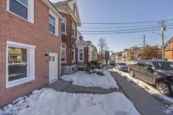 Frontenac, ON K7K 3M3,213 Sydenham ST