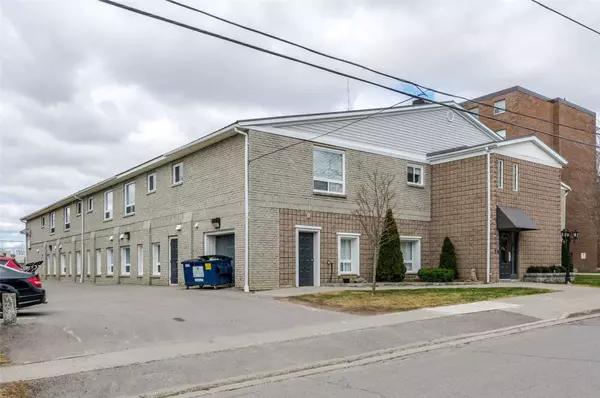 Cobourg, ON K9A 1C2,26 Spencer ST E #203