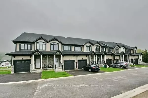 Blue Mountains, ON N0H 1J0,104 Delphi CT