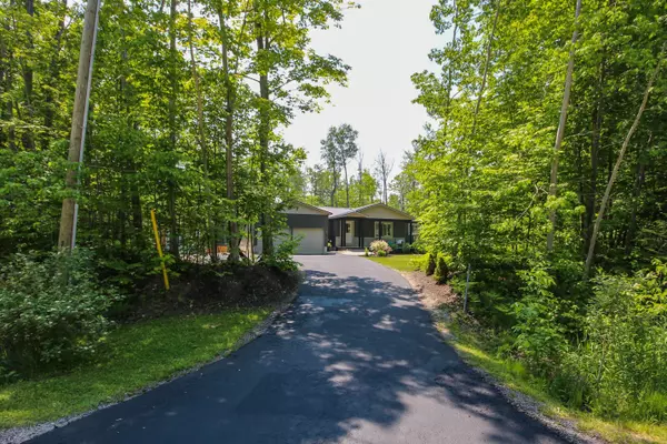 South Bruce Peninsula, ON N0H 2T0,117 Rolling Hills DR