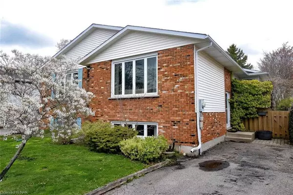 Welland, ON L3C 6G8,87 CHAPEL HILL CRES #Main