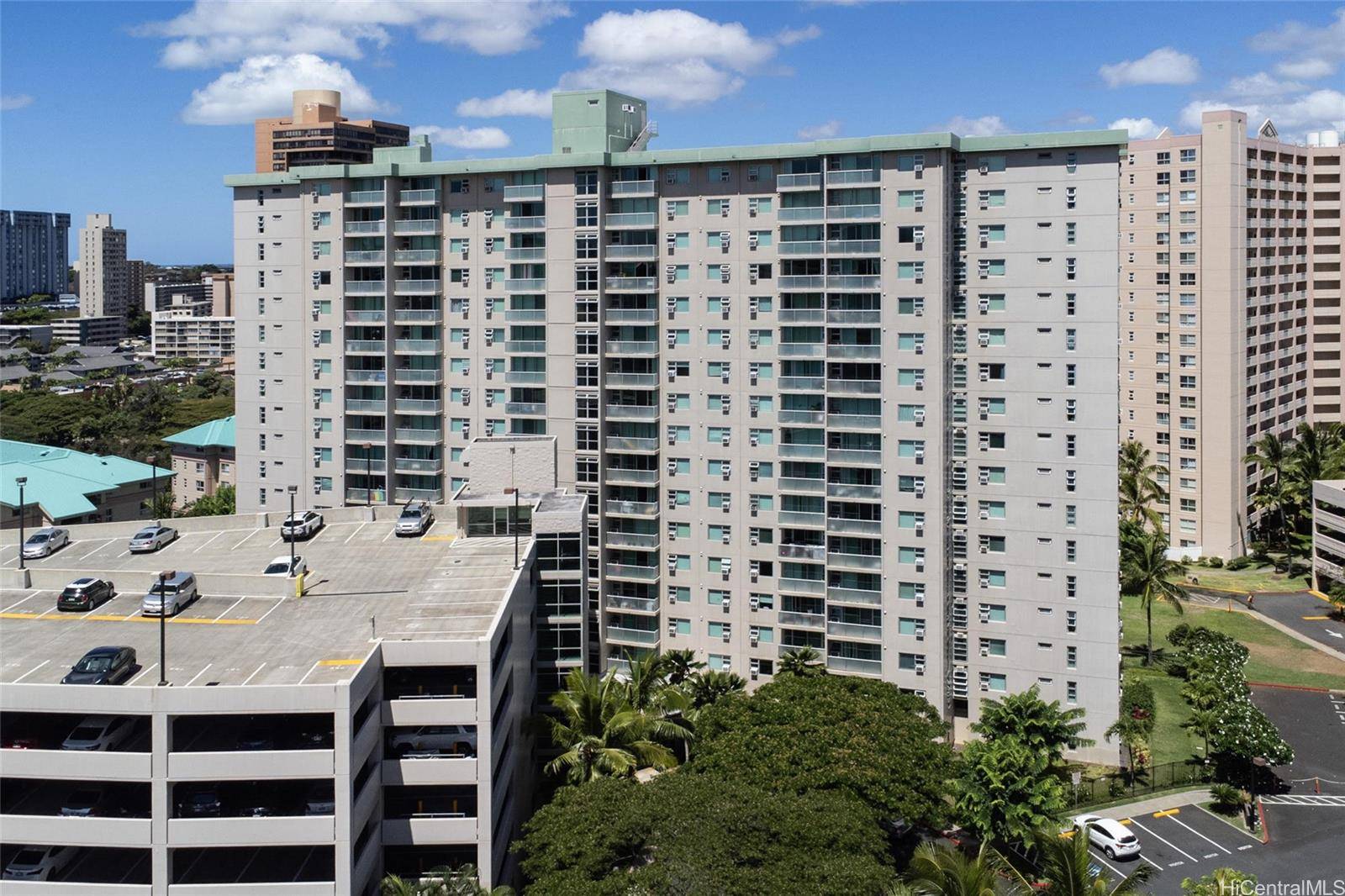 3009 Ala Makahala Place #808, Honolulu, HI 96818