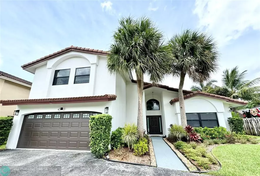 861 Mockingbird Ln, Plantation, FL 33324