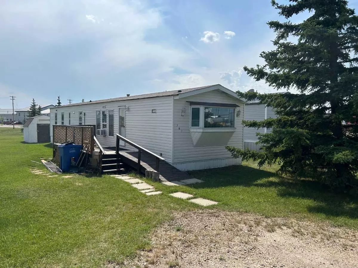 Carstairs, AB T0M 0N0,707 Highfield DR