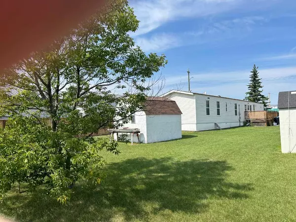 Carstairs, AB T0M 0N0,707 Highfield DR