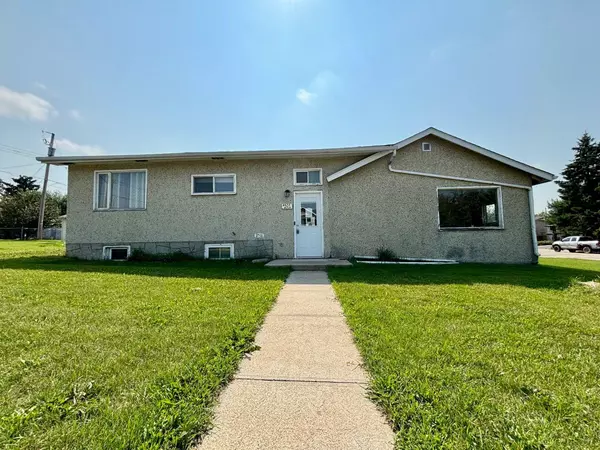 4423 47 ST, Rocky Mountain House, AB T4T 1C7