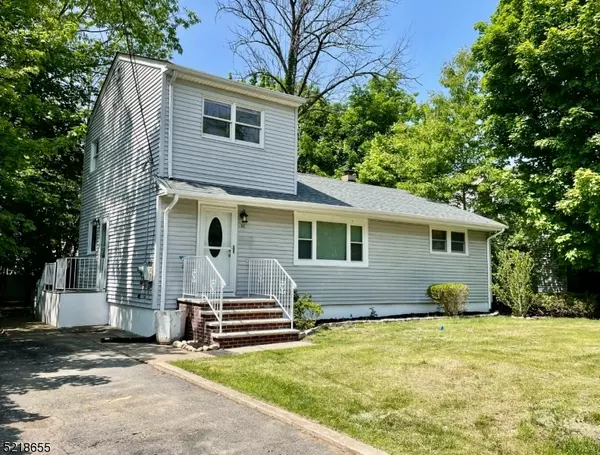 21 Cedar St, Oakland Boro, NJ 07436