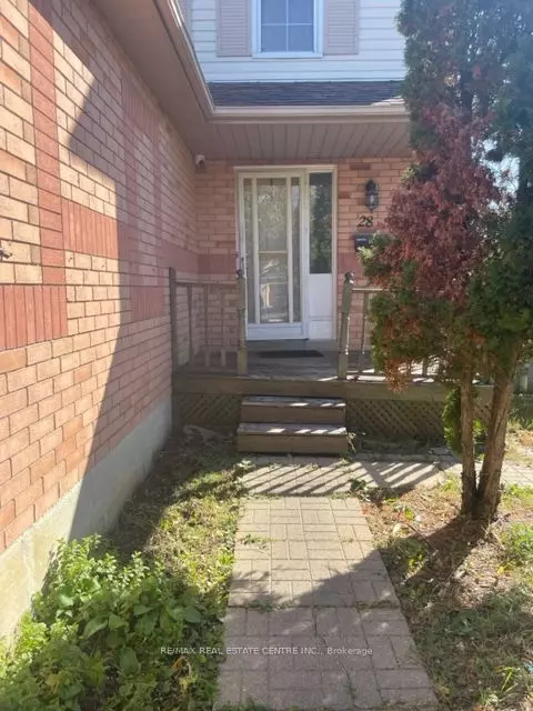 Brampton, ON L6Y 4V6,28 Saddlecreek CT