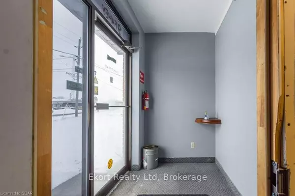 Belleville, ON K8P 3M5,9 FAHEY ST