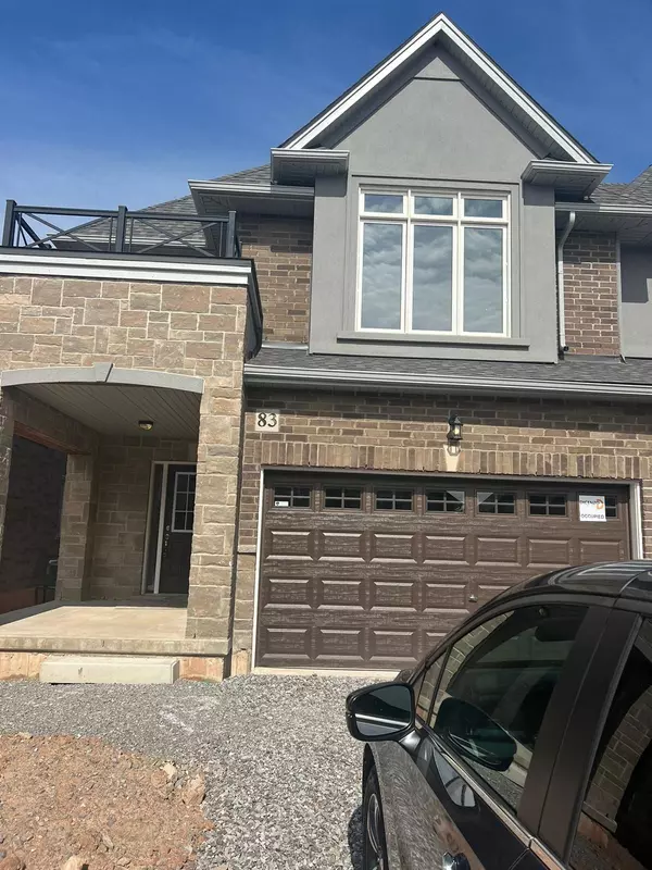 Hamilton, ON L8E 0J9,83 Pinot CRES