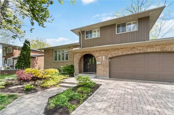 Niagara Falls, ON L2J 2C2,7087 RIDGEWOOD CRES