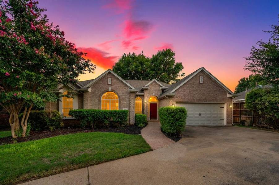 2805 Southwood Court, Grapevine, TX 76051