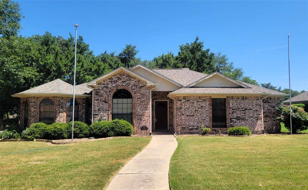 518 Highland Oaks Drive,  Greenville,  TX 75402