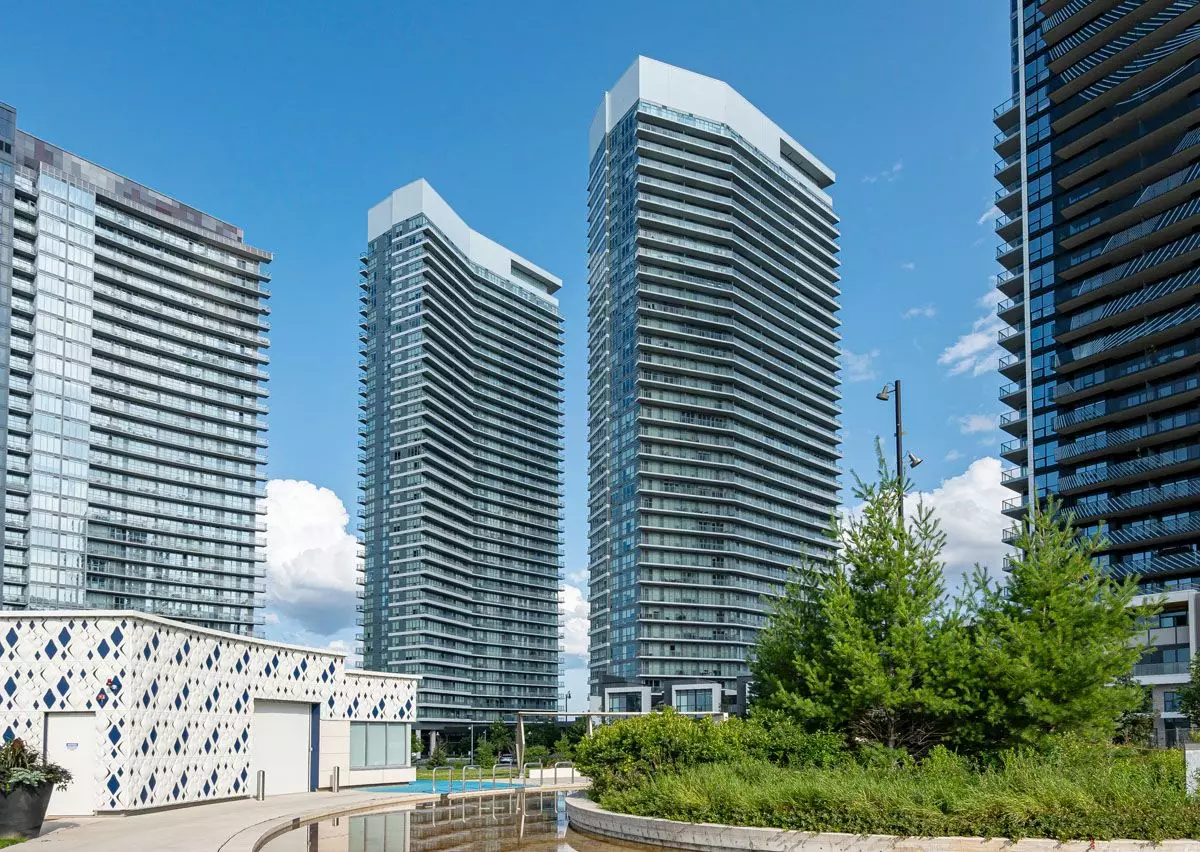 Toronto C15, ON M2K 0E3,115 McMahon DR #2205