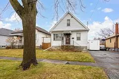 Oshawa, ON L1J 1V3,206 Hibbert AVE