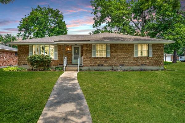 5280 Ponderosa Circle, Dallas, TX 75227