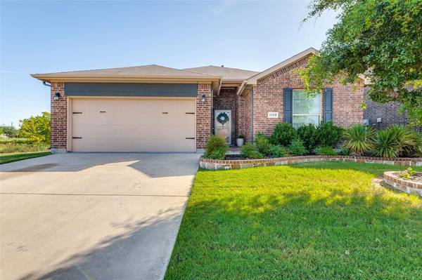 1728 Rio Penasco Road,  Fort Worth,  TX 76052