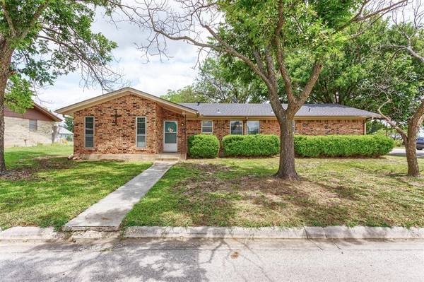 239 S Pine Street,  Muenster,  TX 76252