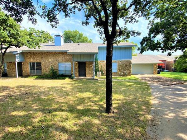 1916-1918 Camden Court, Denton, TX 76205