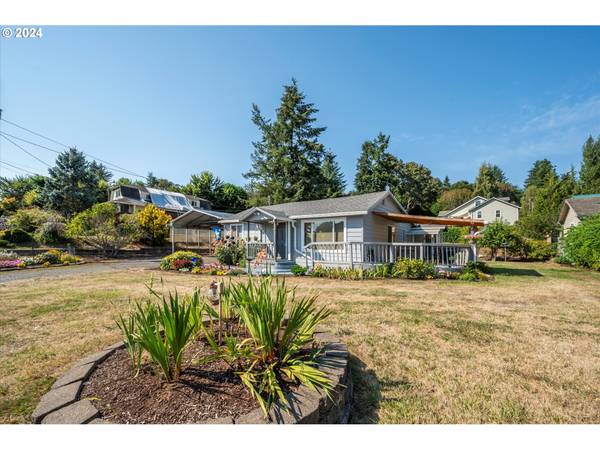 North Bend, OR 97459,93671 E BLUE BIRD LN