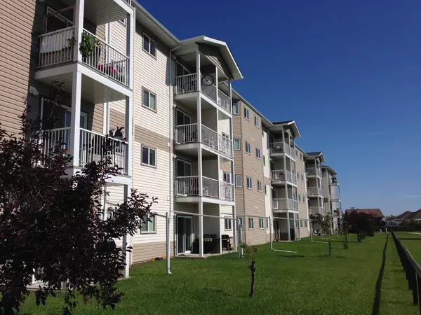 Grande Prairie, AB T8V 2K8,12015 Royal Oaks DR #302