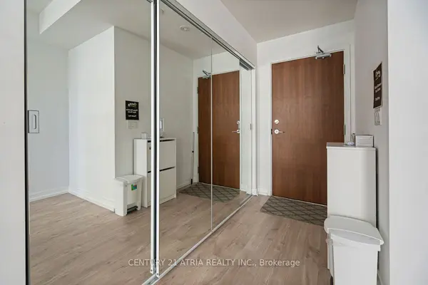 Toronto C15, ON M2K 0E3,115 McMahon DR #2205